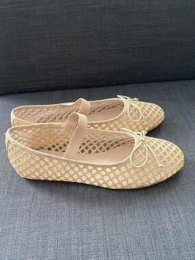 Women’s Beige Mesh raffia Ballet Flats with Bow